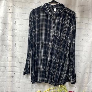 Old Navy black & white plaid button up XXL top